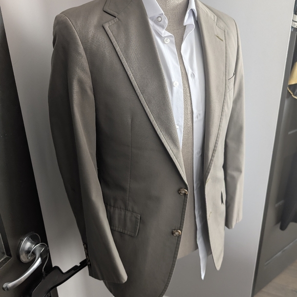 SOLD// Haspel Olive Blazer - Picture 13 of 13